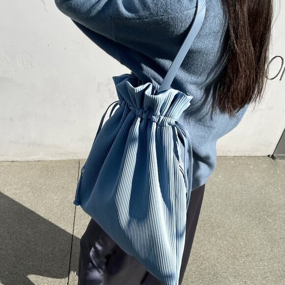 Oak + Fort Misty Blue Pleated Bucket Bag - Picture 1 of 11